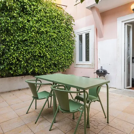 Апартаменти Private Terrace 2bdr By Lovelystay Лісабон
